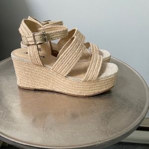 Soda wedge sandals